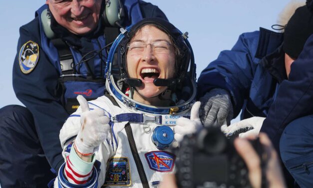 La primera mujer en sobrevolar la Luna